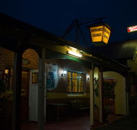 The Bull and Bush Tavern - Lightning Ridge Tourism