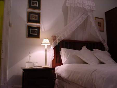 Ford House Retreat - Lightning Ridge Tourism 5