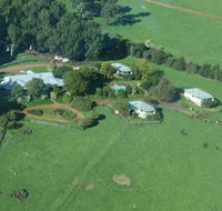 Harvey Hills Farmstay Chalets - Lightning Ridge Tourism