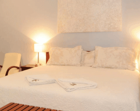Cairnhill Homestead - Lightning Ridge Tourism