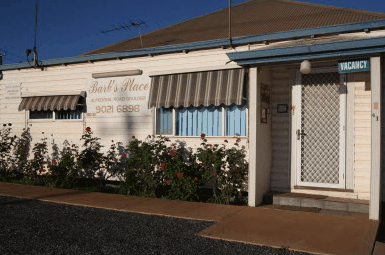Barb's Place - Lightning Ridge Tourism