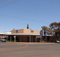 Star and Garter - Lightning Ridge Tourism
