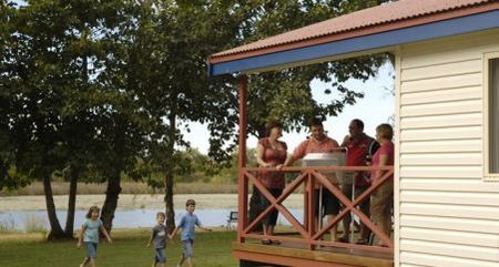 Discovery Holiday Parks - Lake Kununurra - Lightning Ridge Tourism 1