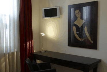 Eight Nicholson - Lightning Ridge Tourism