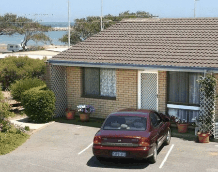 Port Denison Holiday Units - Lightning Ridge Tourism