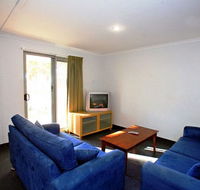 Exmouth Cape Holiday Park - Lightning Ridge Tourism