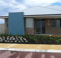 Parakeet Retreat - Lightning Ridge Tourism