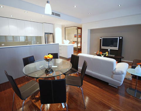 Gallery Suites - Lightning Ridge Tourism 1