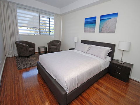 Gallery Suites - Lightning Ridge Tourism 3