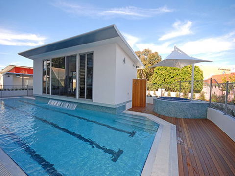 Gallery Suites - Lightning Ridge Tourism 5