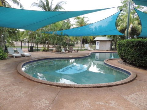 Palm Grove Caravan Resort - Lightning Ridge Tourism 0