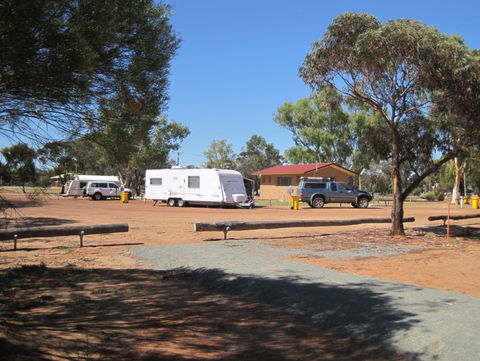Kondinin Caravan Park - Lightning Ridge Tourism 1