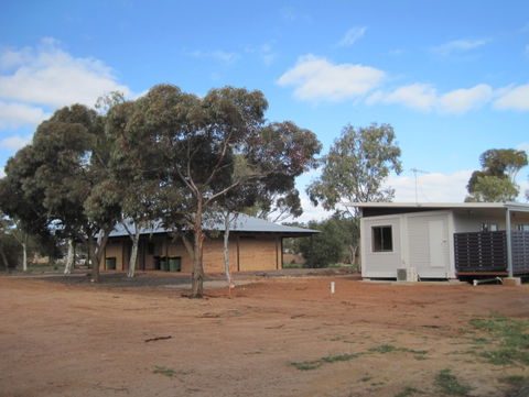 Kondinin Caravan Park - Lightning Ridge Tourism 2