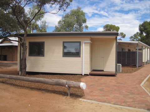 Kondinin Caravan Park - Lightning Ridge Tourism 3