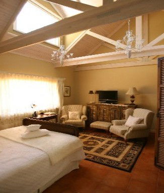 Ford House Retreat - Lightning Ridge Tourism 7