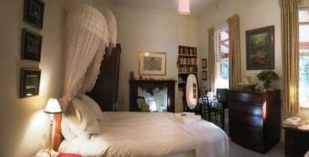 Ford House Retreat - Lightning Ridge Tourism 9