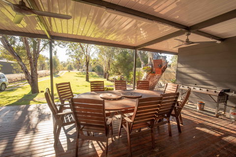 58 Pelican Point Via Morgan - Lightning Ridge Tourism 2