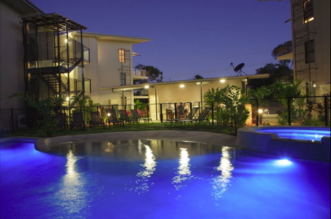 Agnes Water Beach Club - Lightning Ridge Tourism 0