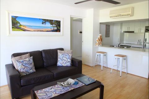 Agnes Water Beach Club - Lightning Ridge Tourism 2