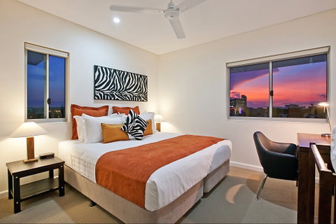 Beachlife Sands 3 Bedroom Harbour View Apartment - Lightning Ridge Tourism 0