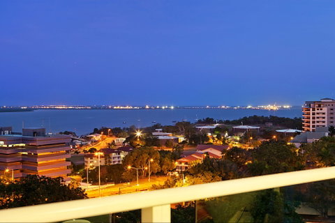 Beachlife Sands 3 Bedroom Harbour View Apartment - Lightning Ridge Tourism 2