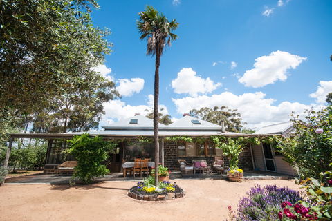 Boundary Farm - Lightning Ridge Tourism 0
