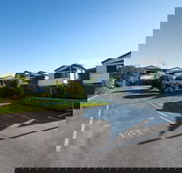 Bridport Beach Cottages - Lightning Ridge Tourism
