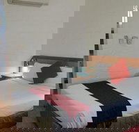 Espana Motel - Lightning Ridge Tourism