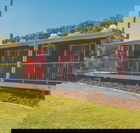 Gold Coast Recreation Centre - Lightning Ridge Tourism