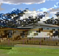 Kames Cottages - Lightning Ridge Tourism