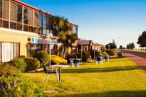 Lacepede Bay Motel & Restaurant - Lightning Ridge Tourism 0