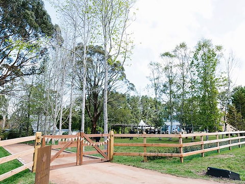 Maple Lodge - Lightning Ridge Tourism 1