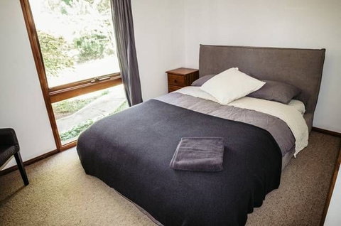 Maple Lodge - Lightning Ridge Tourism 2