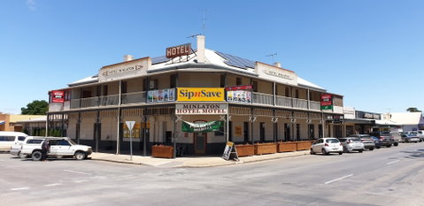 Minlaton Hotel - Lightning Ridge Tourism 0