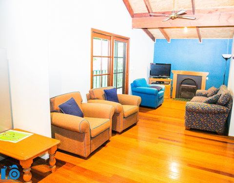 Nirvana Spiritual Retreat - Lightning Ridge Tourism 2