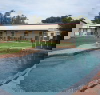 Nuttbush Retreat - Lightning Ridge Tourism