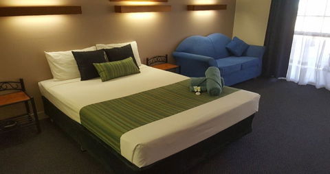 Quilpie Motor Inn - Lightning Ridge Tourism 2