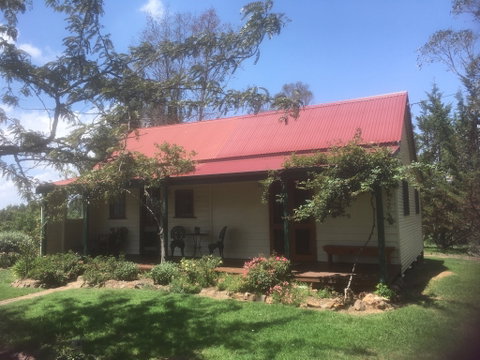 Red Hill Cottage - Lightning Ridge Tourism 0