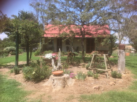 Red Hill Cottage - Lightning Ridge Tourism 2