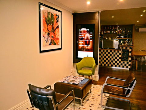 The Waverley International Hotel - Lightning Ridge Tourism 1