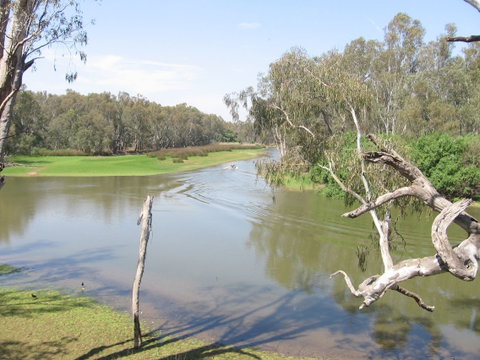 The Shanty Waterside Cottages - Lightning Ridge Tourism 0