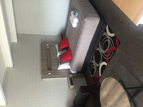 Thomas Lodge Motel - Lightning Ridge Tourism 0