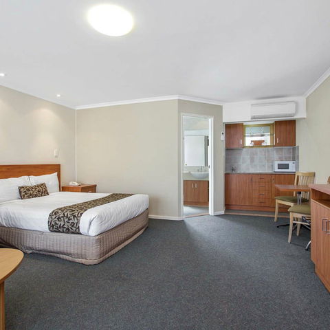 Thunderbird Motel - Lightning Ridge Tourism 1
