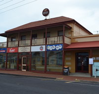 Victoria Hotel Port McDonnell - Lightning Ridge Tourism