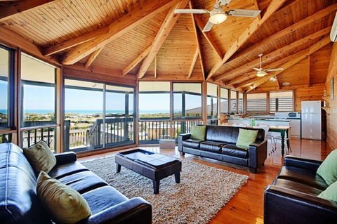 3 Henley Street - Goolwa Beach - Lightning Ridge Tourism 2