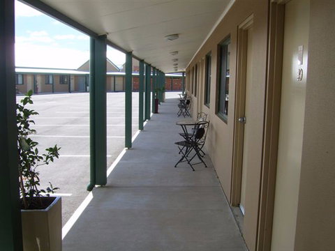 Bakehouse Motel Goulburn - Lightning Ridge Tourism 0