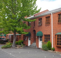 Bay Hotel Apartments - Lightning Ridge Tourism