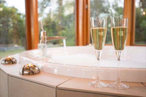 Boroka Downs - Lightning Ridge Tourism 1