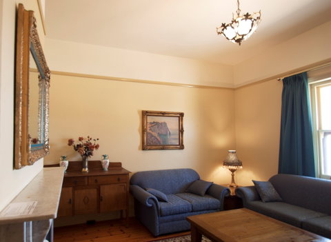 Cape Du Couedic Light Keeper's Cottages - Lightning Ridge Tourism 1