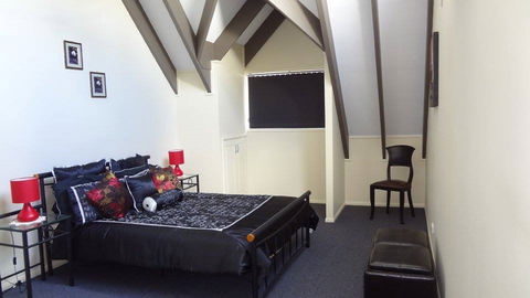 Dalby Apartments Self Contained Motel Accommodation - Lightning Ridge Tourism 1